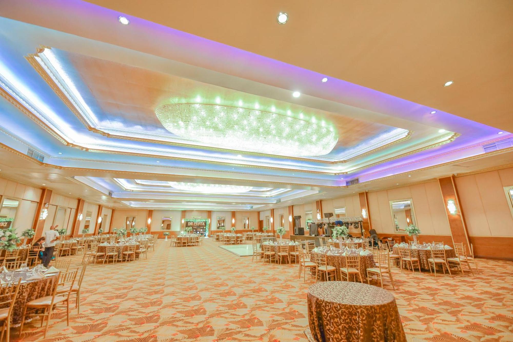 The Full Moon Hotel Katunayake Exterior photo